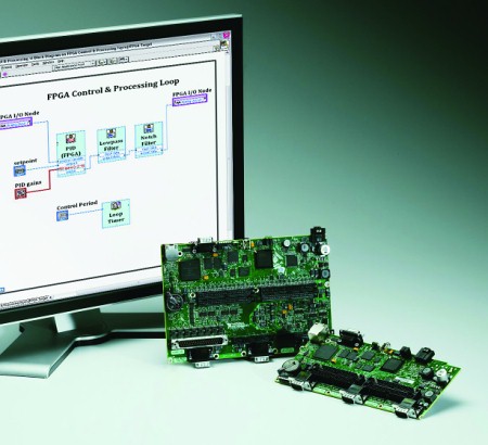 图2，National Instruments公司的嵌入软件评估工具套件使用户能够从一个图形化的框图，创建、编译和运行FPGA应用。