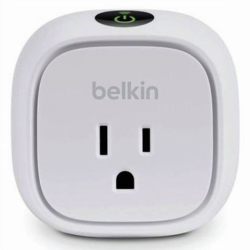 图3.利用Belkin WeMo Insight Switch，您可以在世界的任何地方将设备打开、关闭、定制通知以及更改设备状态。