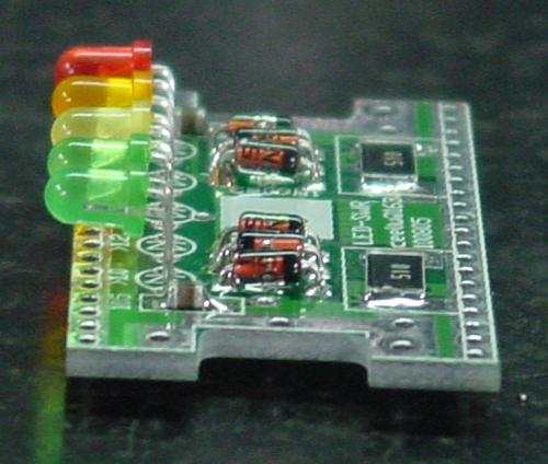 图3   PCB上焊接LED的那面